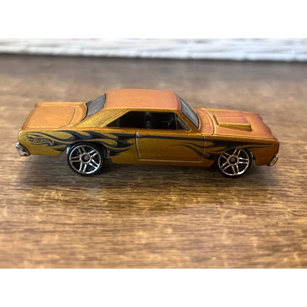 Hot Wheels Gold Matte 1968 Dodge Dart Hot Rods Loose Die Cast EUC Play Cars